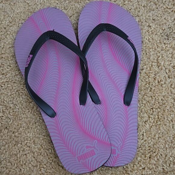 NEW Pink Gray black Puma flip fops Size 7 8. Size 7 Or 8 It States - Picture 2 of 13